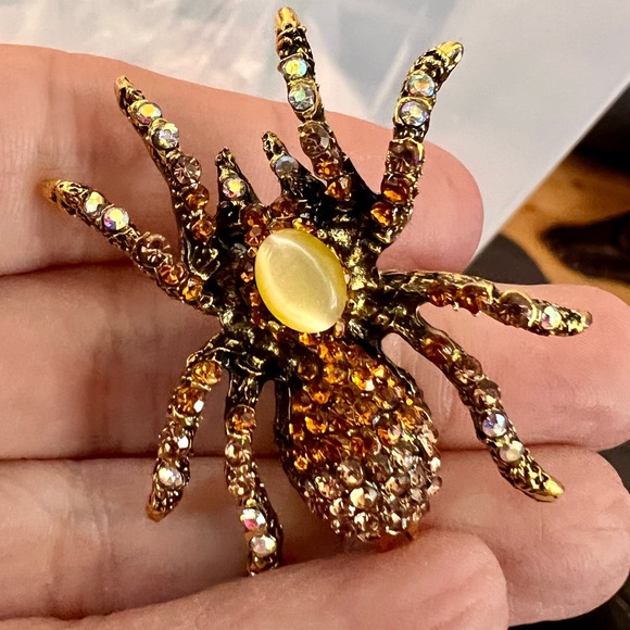 Jewelry - Gold and Yellow Crystal and rhinestone Spider Brooch or pendant NWT